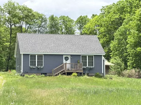 378 Holden Hill Rd, Langdon, NH 03602