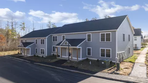 10 Cape Coral Way #B, Rochester, NH 03867