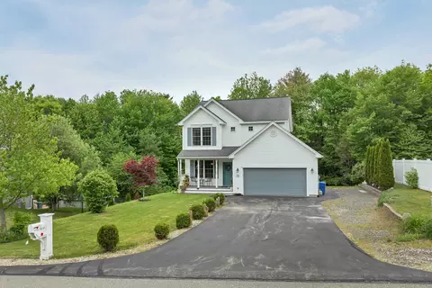 70 Patch Hill Ln, Milford, NH 03055