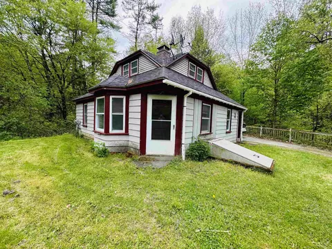 328 N Main St, Lebanon, NH 03784