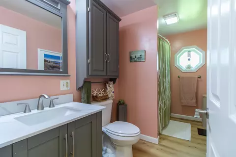 Bath - 938 Stevens Rd, Barton, VT 05822 photo 1 of 3