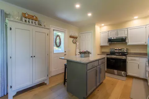 Kitchen - 938 Stevens Rd, Barton, VT 05822 photo 4 of 4