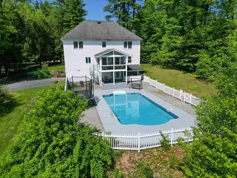 Exterior - 15 Kelso Dr, Bow, NH 03304 photo 11 of 18