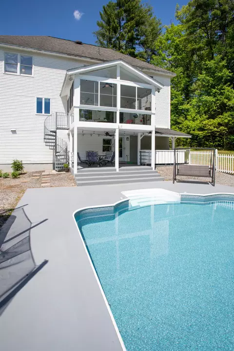 Exterior - 15 Kelso Dr, Bow, NH 03304 photo 5 of 18