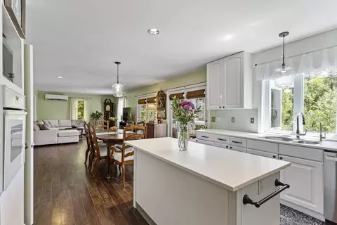 Kitchen - 15 Kelso Dr, Bow, NH 03304 photo 4 of 4