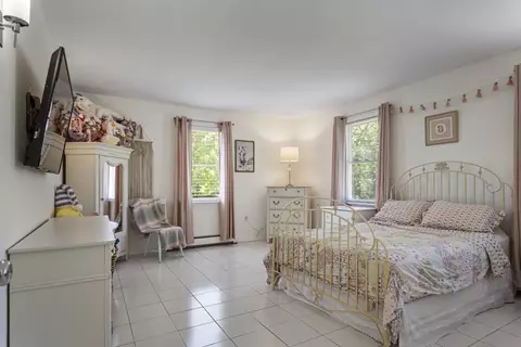 Bedroom - 15 Kelso Dr, Bow, NH 03304 photo 1 of 8
