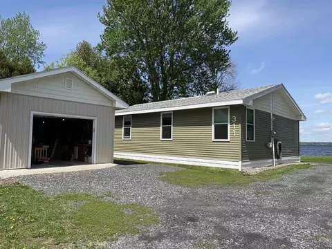 311 Green Point Rd, North Hero, VT 05474