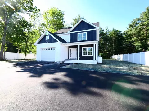 144 S Mast St, Goffstown, NH 03045