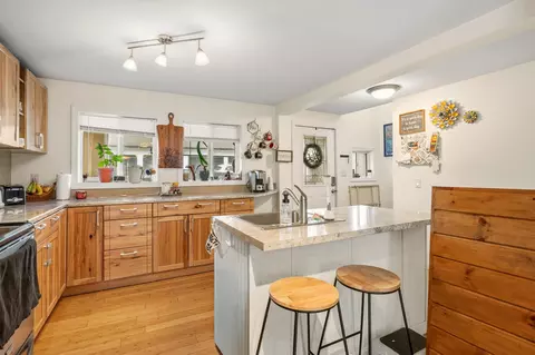 Kitchen - 10 River St, Gorham, NH 03581 photo 6 of 8