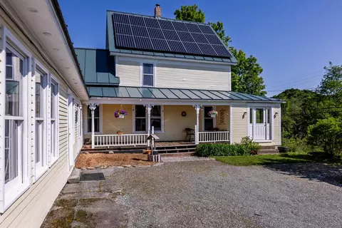 8493 Vt Route 113, Post Mills, VT 05058