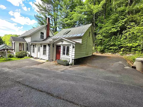 Exterior - 2 Union St, Barre, VT 05641 photo 4 of 5