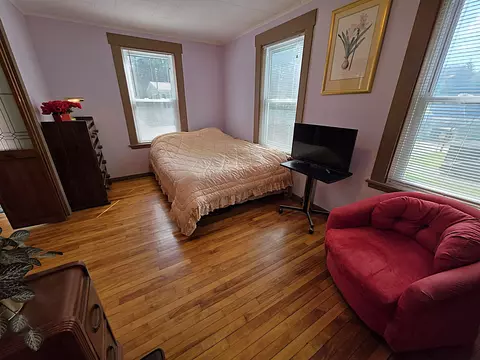 Bedroom - 2 Union St, Barre, VT 05641 photo 1 of 8