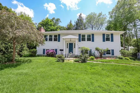 401 N Gate Rd, Manchester, NH 03104