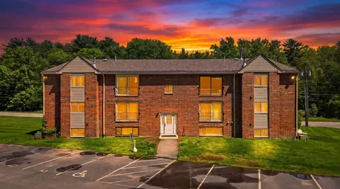 2 Brookside Dr #11, Exeter, NH 03833