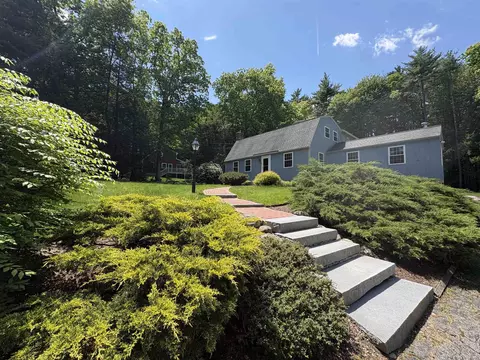 22 Deerwood Dr, Amherst, NH 03031