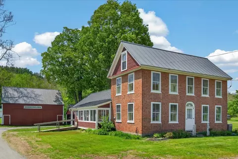 200 Riverdale Rd, Townshend, VT 05353