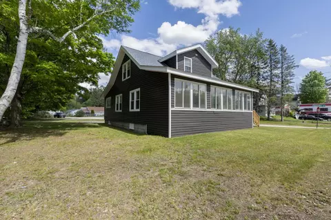 58 Lowell Rd, Hudson, NH 03051