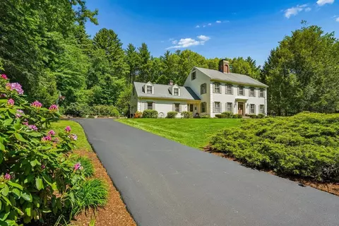 5 Spring Hill Rd, Bedford, NH 03110
