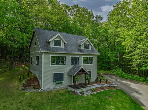 48 Meadow Ln, Campton, NH 03223