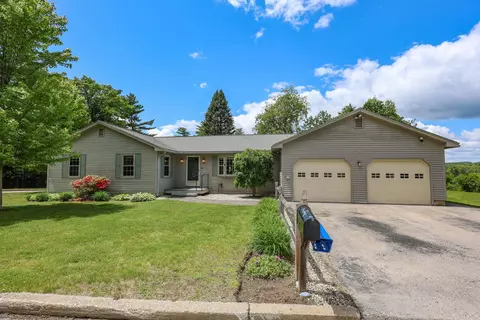 56 Arthur Ave, Manchester, NH 03104