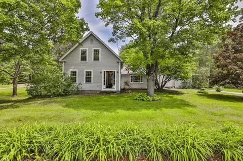 42 Main St, Brookline, NH 03033
