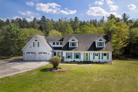 416 East St, Middletown Springs, VT 05757