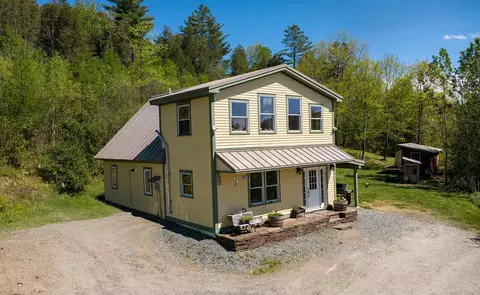 197 Waterford Hollow Ln, Waterford, VT 05819