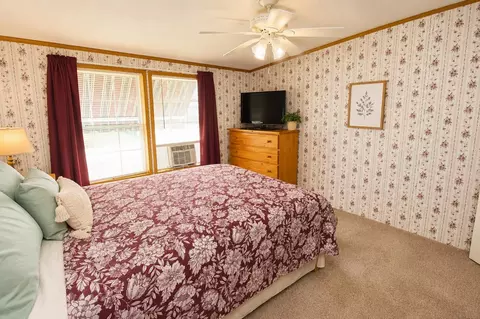 Bedroom - 8 E Parkside Ter, Barre, VT 05641 photo 1 of 2
