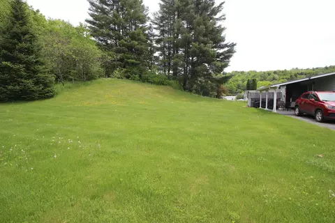 Exterior - 8 E Parkside Ter, Barre, VT 05641 photo 4 of 5