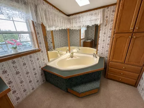 Bath - 8 E Parkside Ter, Barre, VT 05641 photo 1 of 2
