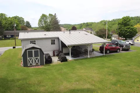 Exterior - 8 E Parkside Ter, Barre, VT 05641 photo 3 of 5