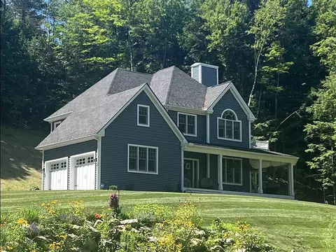 52 Old County Rd, Plainfield, NH 03781