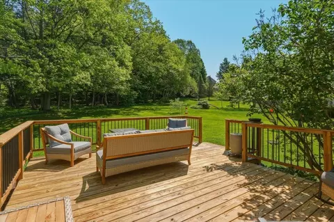 Exterior - 585 Hanon Dr, Williston, VT 05495 photo 3 of 8