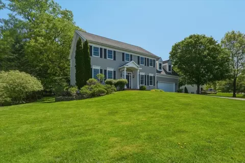 Exterior - 585 Hanon Dr, Williston, VT 05495 photo 8 of 8