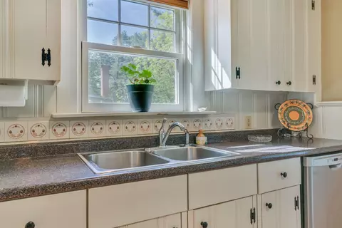 Kitchen - 173 Winnacunnet Rd, Hampton, NH 03842 photo 5 of 6