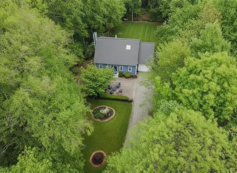 29 Barbour Rd, Hampton, NH 03842