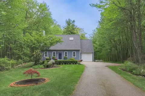 29 Barbour Rd, Hampton, NH 03842