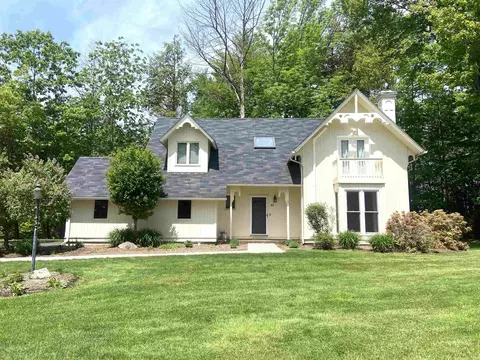 40 Hampton Ct, Laconia, NH 03246
