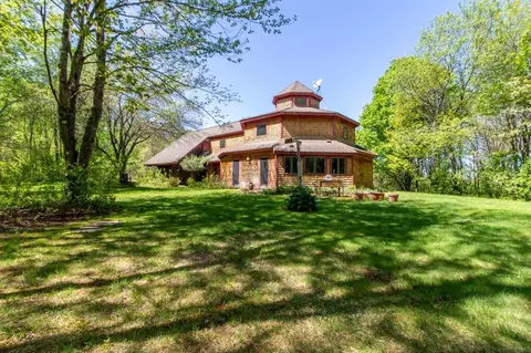 1927 Morey Hill Rd, Craftsbury, VT 05826