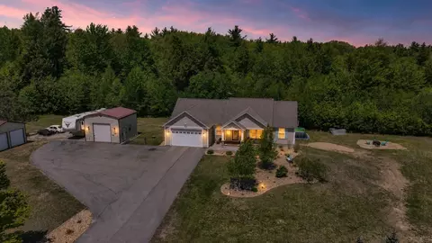 9 Old Beaver Rd, New Ipswich, NH 03071
