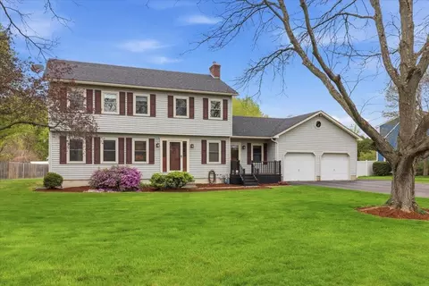 20 Village Dr, Milton, VT 05468