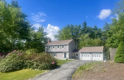 9 Trowbridge Dr, Merrimack, NH 03054