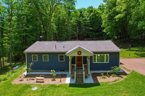 207 Camp Kiniya Rd, Colchester, VT 05446