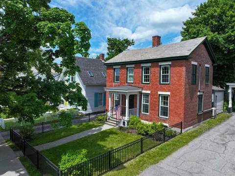 26 Park St, Brandon, VT 05733