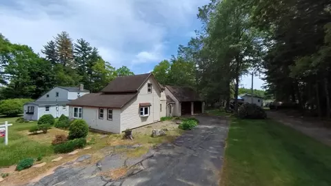 33 Coopers Grove Rd, Kingston, NH 03848