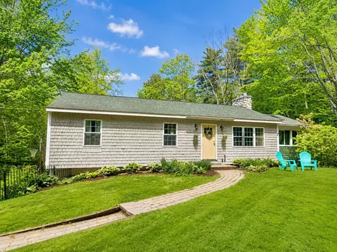 30 Chipmunk Cir, Gilford, NH 03249