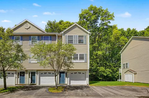 1029 S Mammoth Rd #15, Manchester, NH 03109