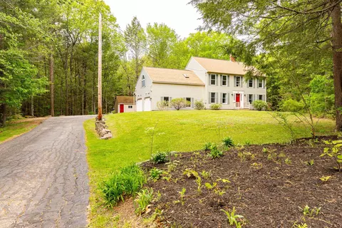 116 Deer Ridge Dr, Barrington, NH 03825