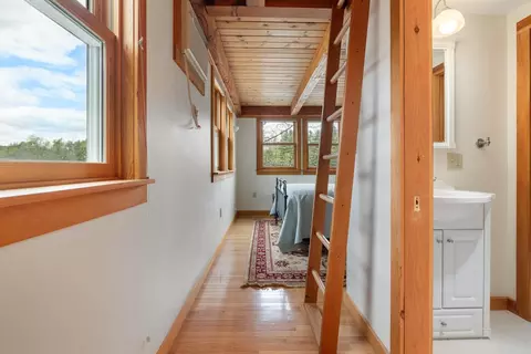 Entry Way - 32 River Rd, Hanover, NH 03755 photo 7 of 8