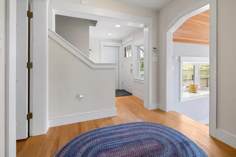 Entry Way - 32 River Rd, Hanover, NH 03755 photo 2 of 8